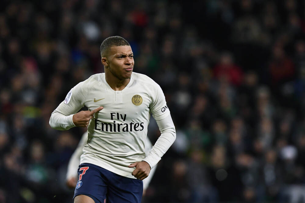 俄美总统通话 美乌总统会面 “和平协议”仍存分歧